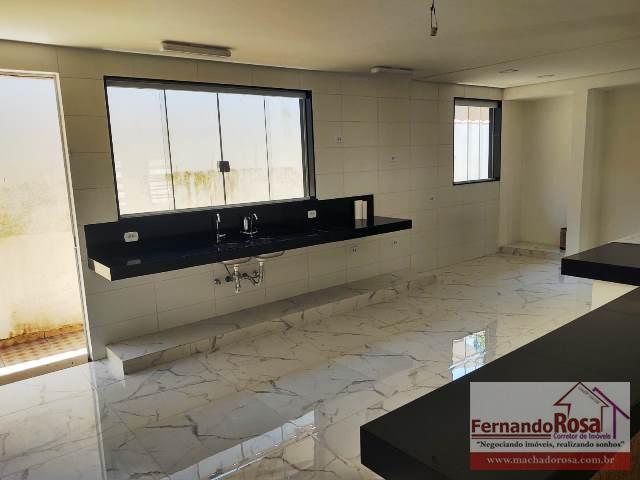 Casa à venda com 3 quartos, 600m² - Foto 16