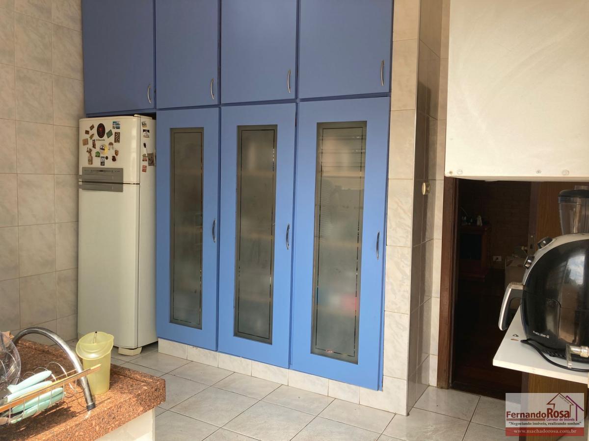 Casa à venda com 3 quartos, 390m² - Foto 14