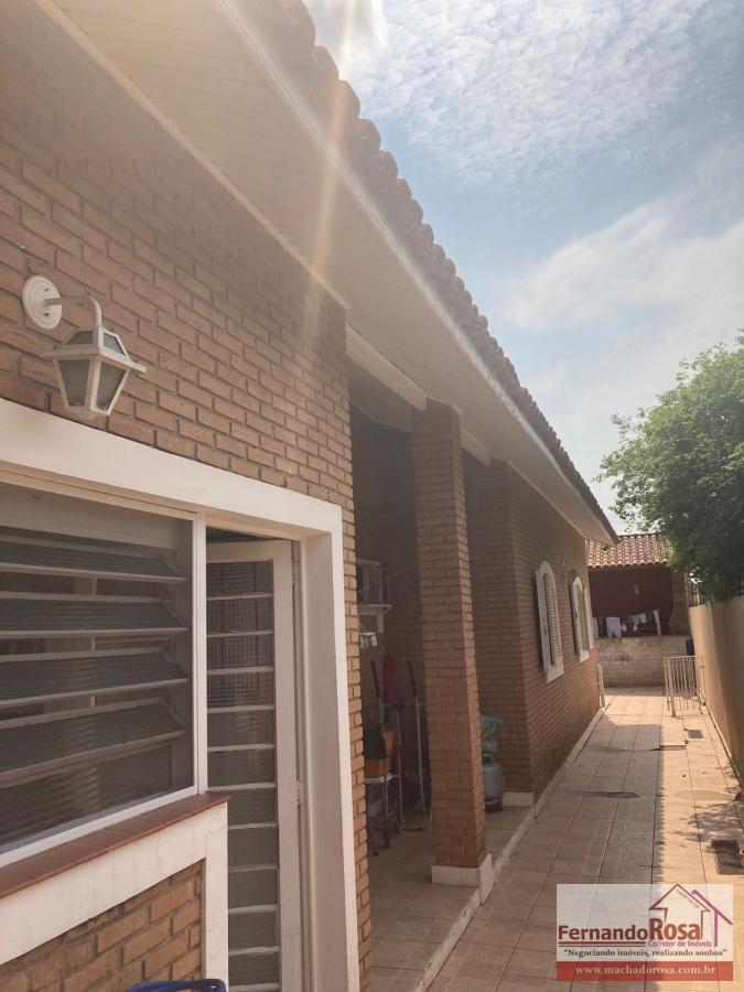 Casa à venda com 3 quartos, 390m² - Foto 2