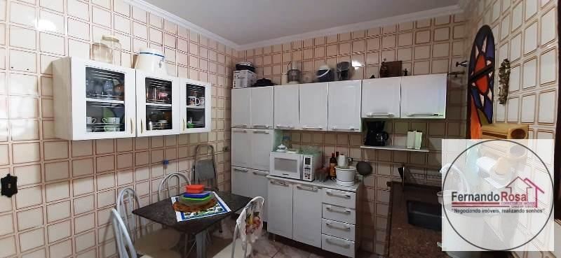 Casa à venda com 4 quartos, 133m² - Foto 12