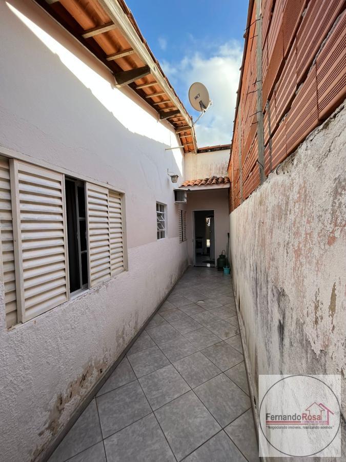 Casa à venda com 3 quartos, 147m² - Foto 3