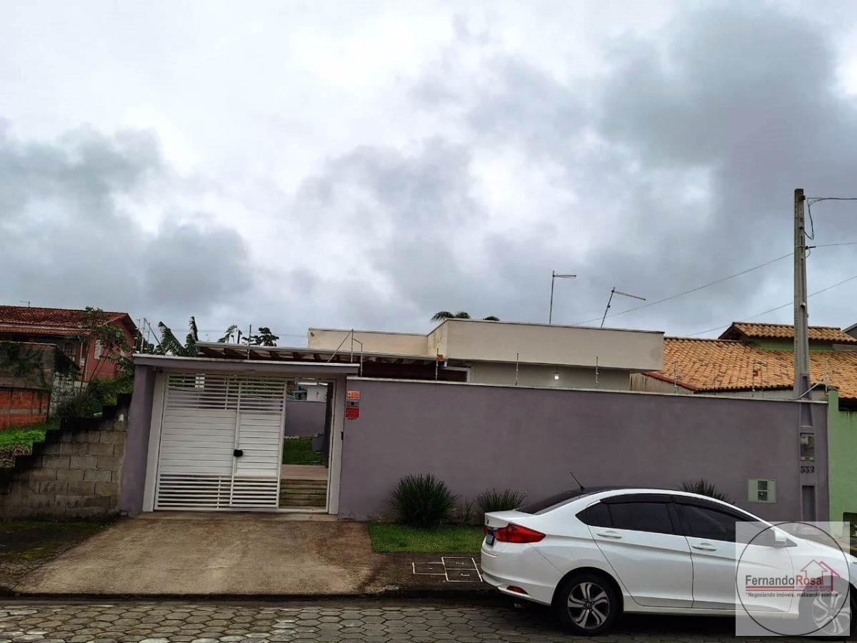 Casa à venda com 3 quartos, 360m² - Foto 2