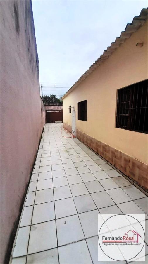 Casa à venda com 2 quartos, 210m² - Foto 1