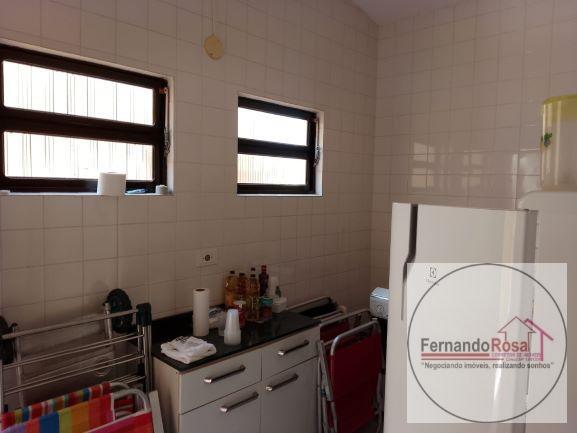 Casa à venda com 2 quartos, 200m² - Foto 10