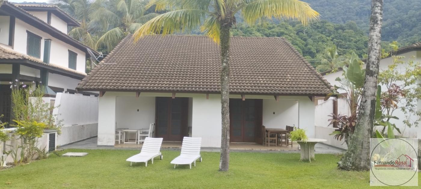 Casa de Condomínio à venda com 4 quartos, 382m² - Foto 1