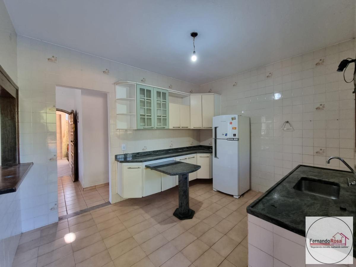 Casa à venda com 3 quartos, 600m² - Foto 18