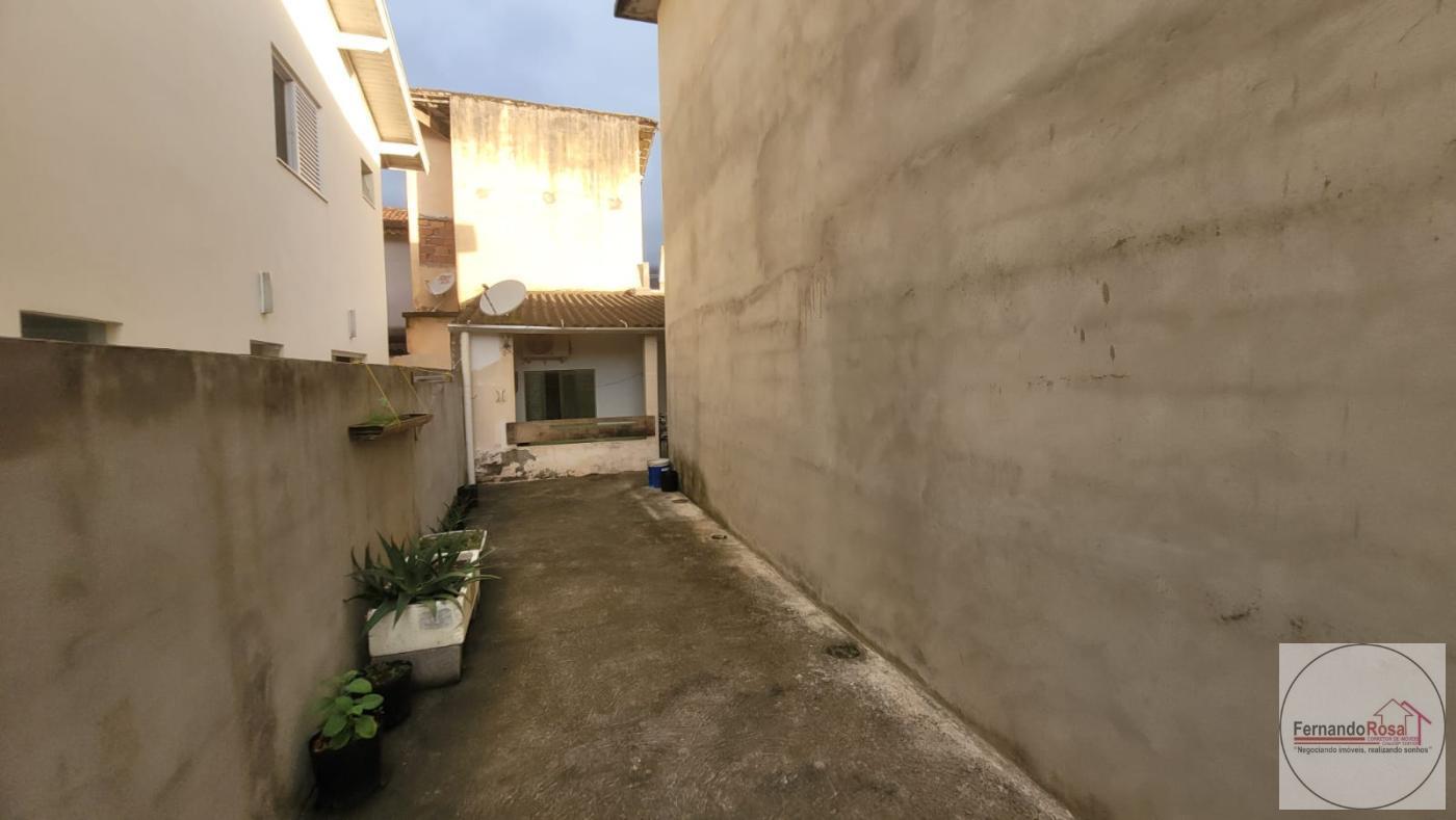 Casa à venda com 1 quarto, 150m² - Foto 4