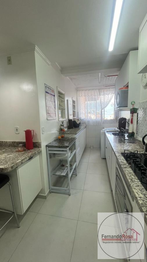 Apartamento à venda com 3 quartos, 142m² - Foto 9