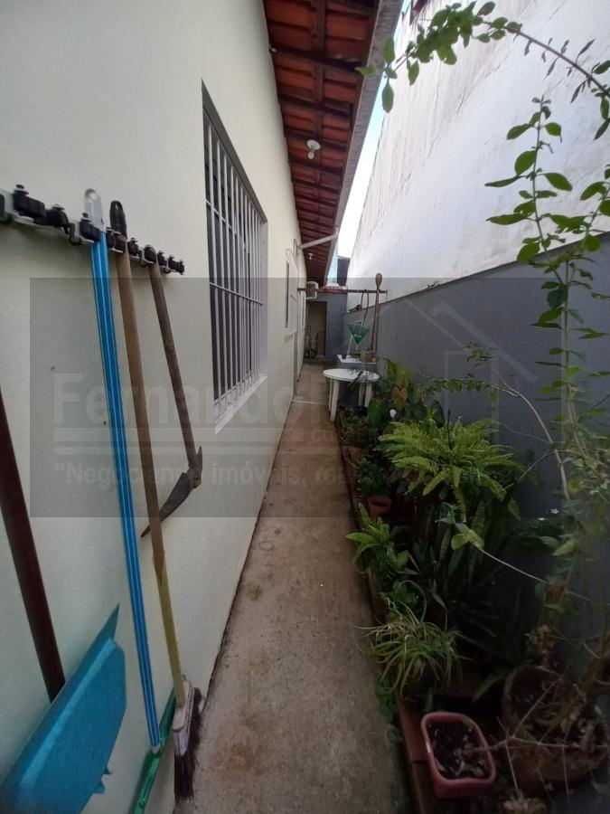 Casa à venda com 2 quartos, 125m² - Foto 3