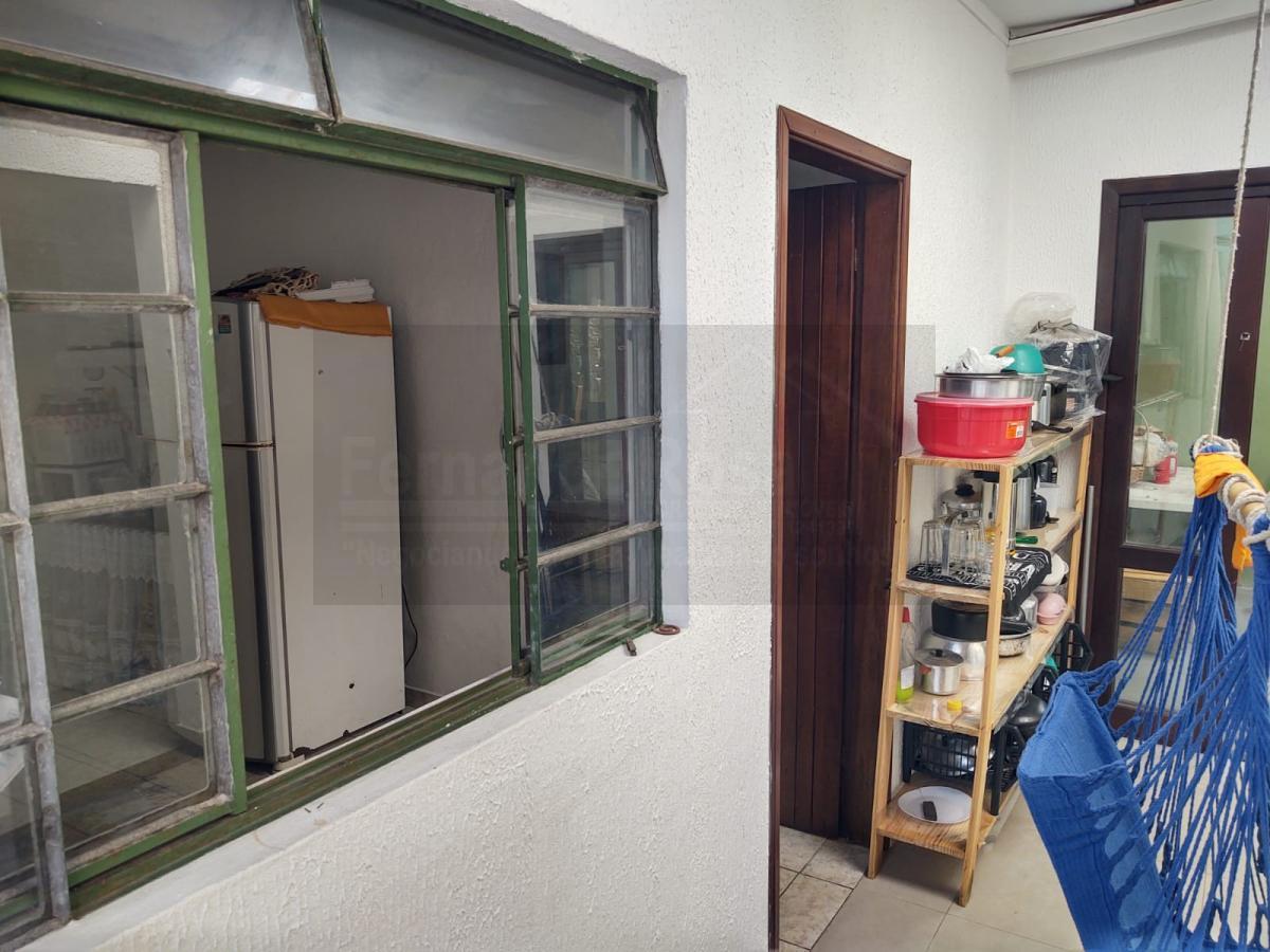 Casa à venda com 3 quartos, 250m² - Foto 36