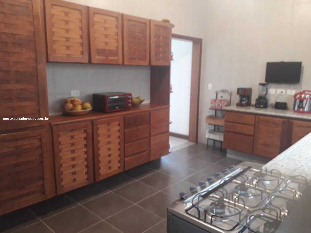 Casa à venda com 3 quartos, 395m² - Foto 32