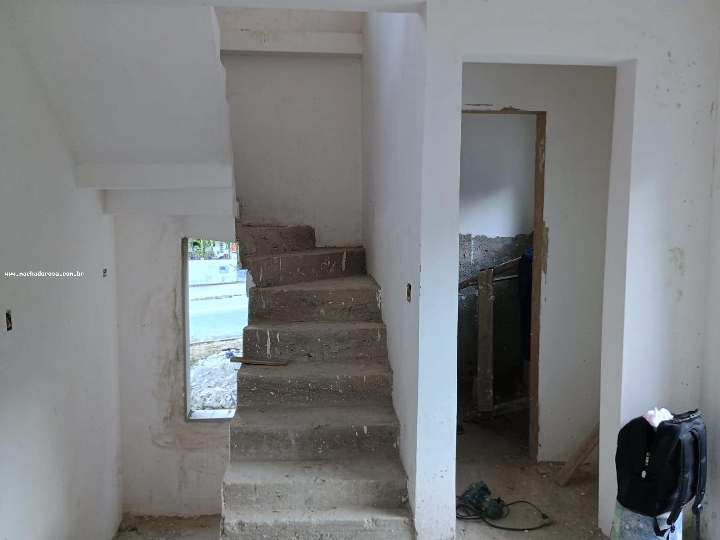 Casa à venda com 3 quartos, 127m² - Foto 2