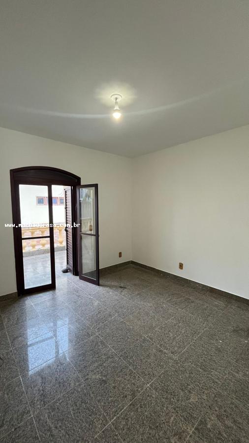 Casa à venda com 3 quartos, 555m² - Foto 27