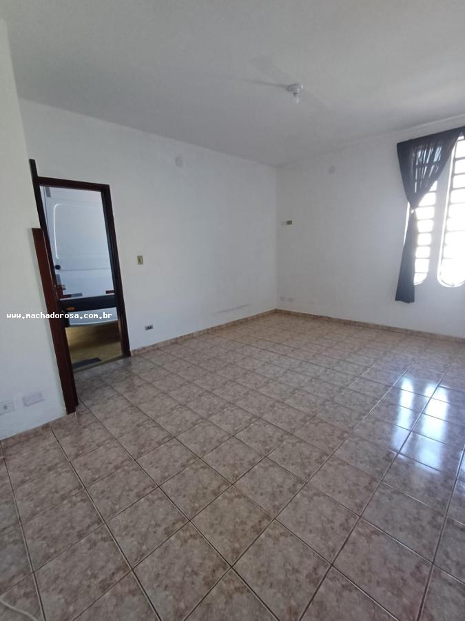 Casa à venda com 3 quartos, 230m² - Foto 11