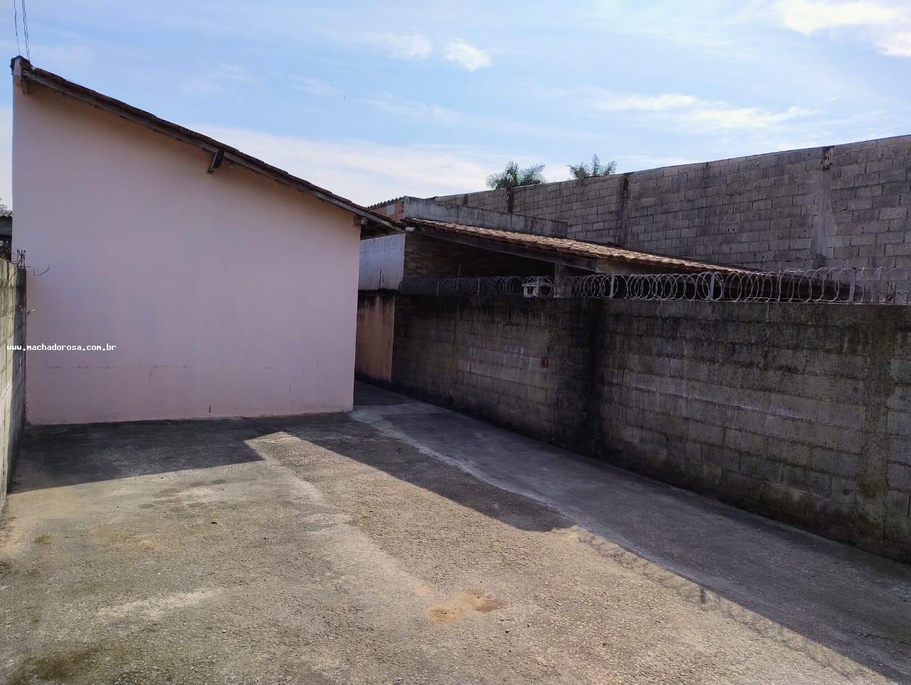 Casa à venda com 2 quartos, 150m² - Foto 3