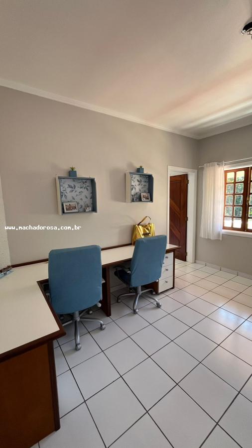 Casa à venda com 4 quartos, 250m² - Foto 12