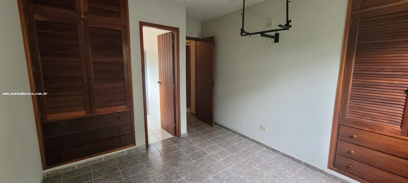 Casa à venda com 3 quartos, 234m² - Foto 16