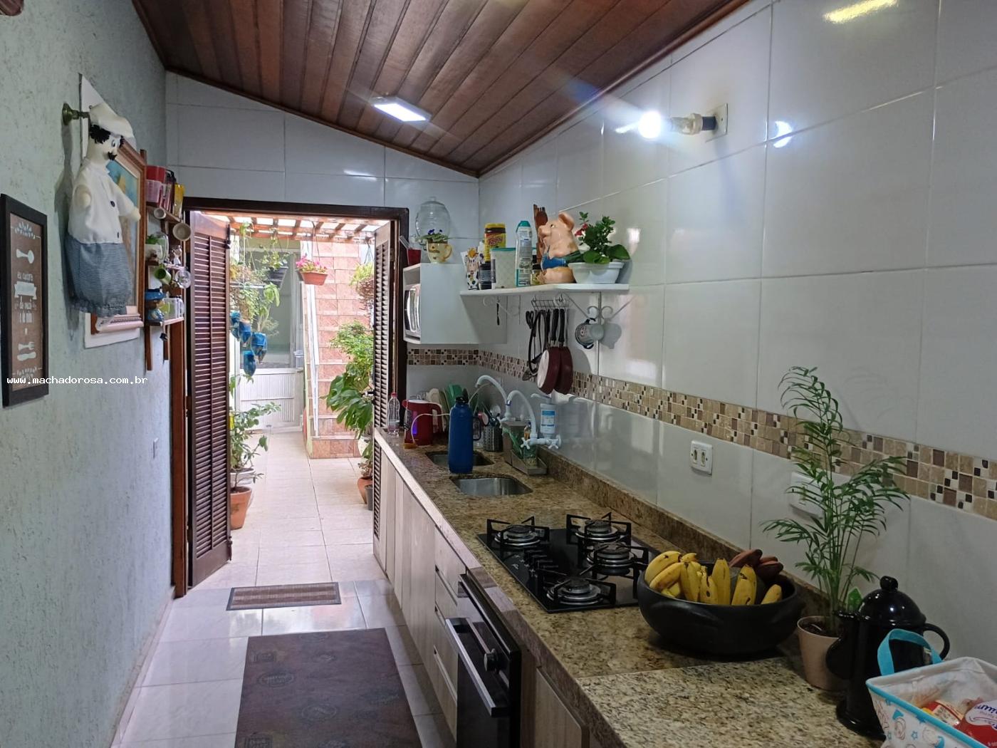 Casa à venda com 4 quartos, 189m² - Foto 13