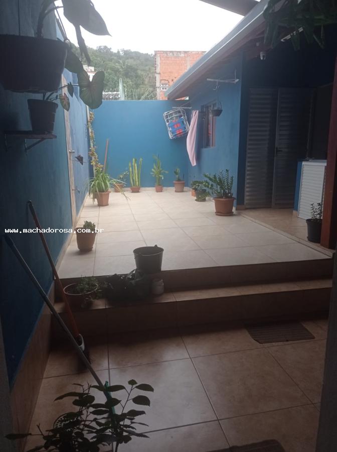 Casa à venda com 2 quartos, 121m² - Foto 4