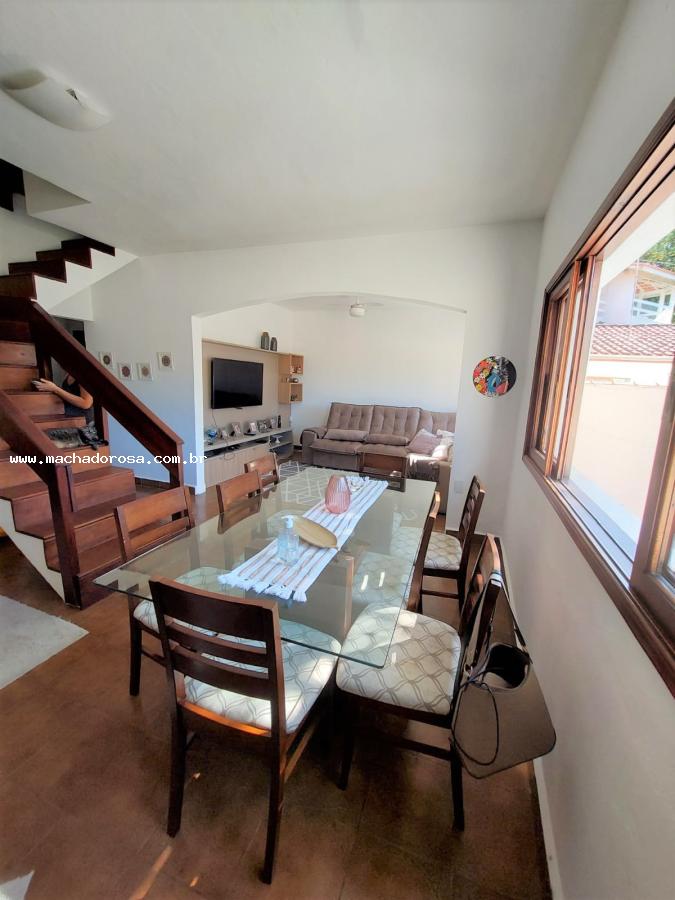 Casa à venda com 6 quartos, 309m² - Foto 26