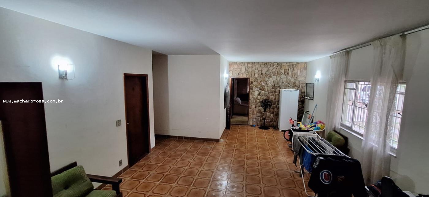 Casa à venda com 4 quartos, 1021m² - Foto 18