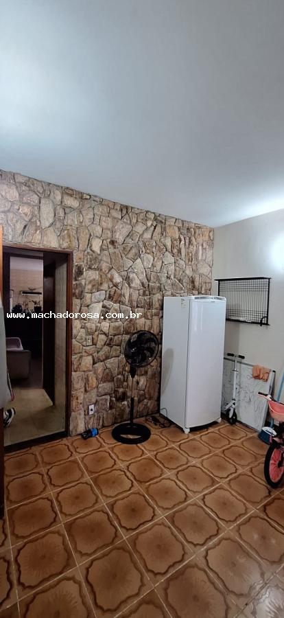 Casa à venda com 4 quartos, 1021m² - Foto 25