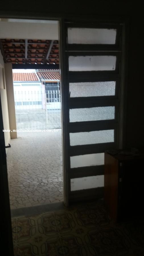 Casa à venda com 3 quartos, 138m² - Foto 17