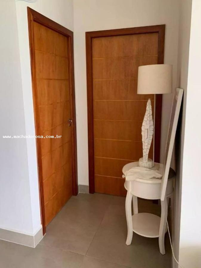 Casa à venda com 2 quartos, 2156m² - Foto 17