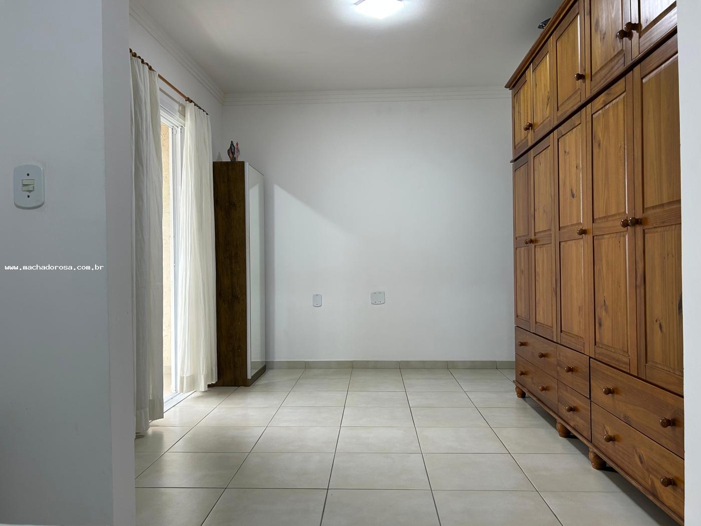 Sobrado à venda com 2 quartos, 232m² - Foto 6