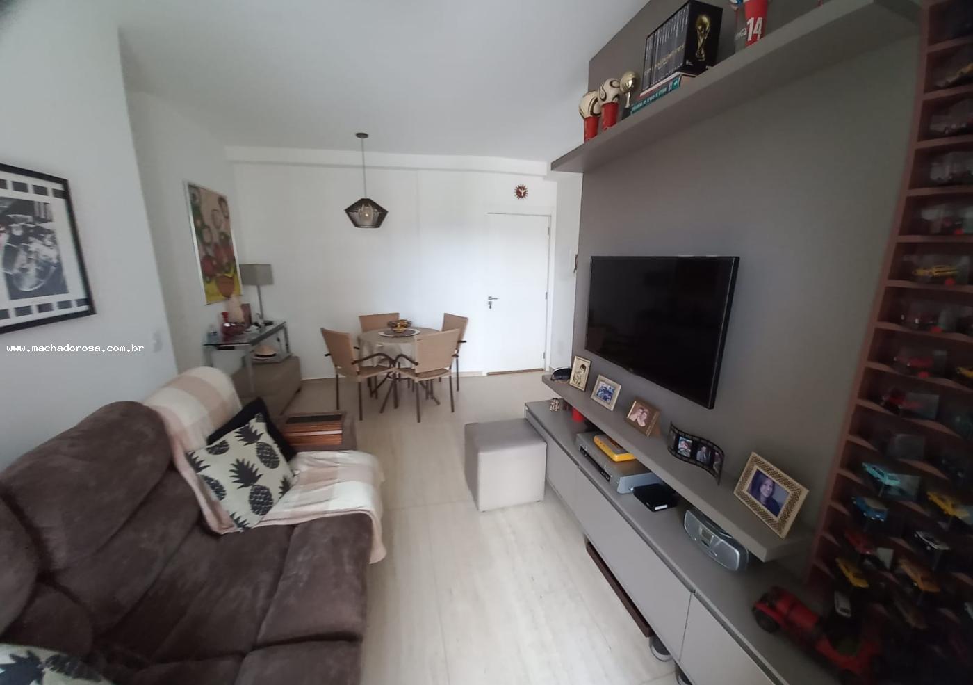 Apartamento à venda com 2 quartos, 58m² - Foto 1