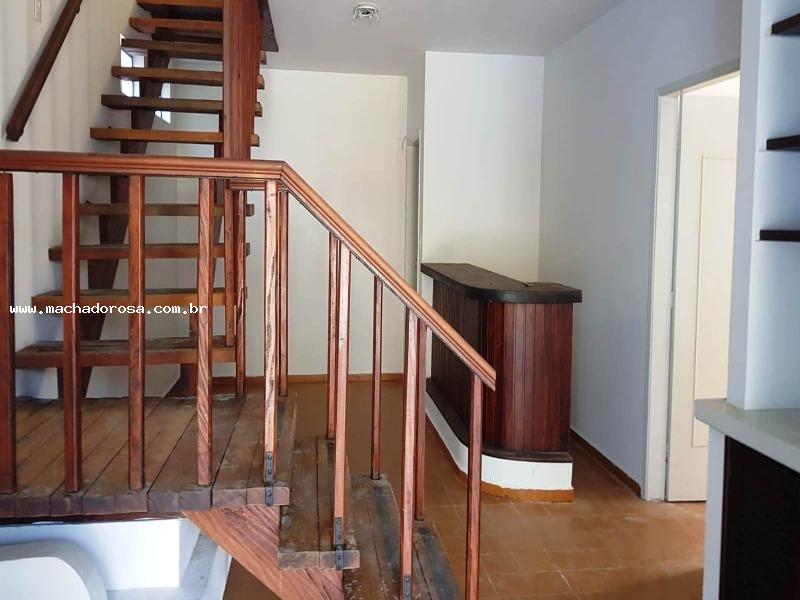 Casa à venda com 3 quartos, 261m² - Foto 9