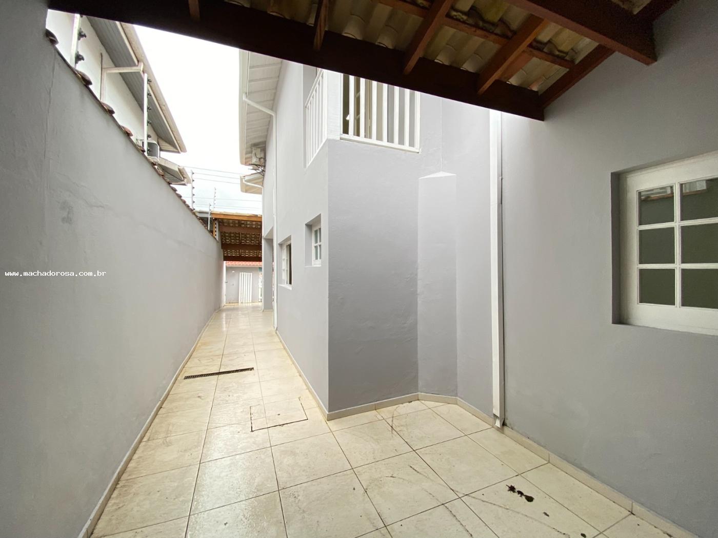 Sobrado à venda com 3 quartos, 156m² - Foto 4