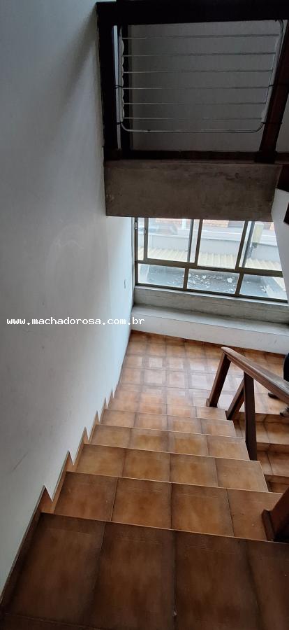 Apartamento à venda com 2 quartos, 69m² - Foto 40