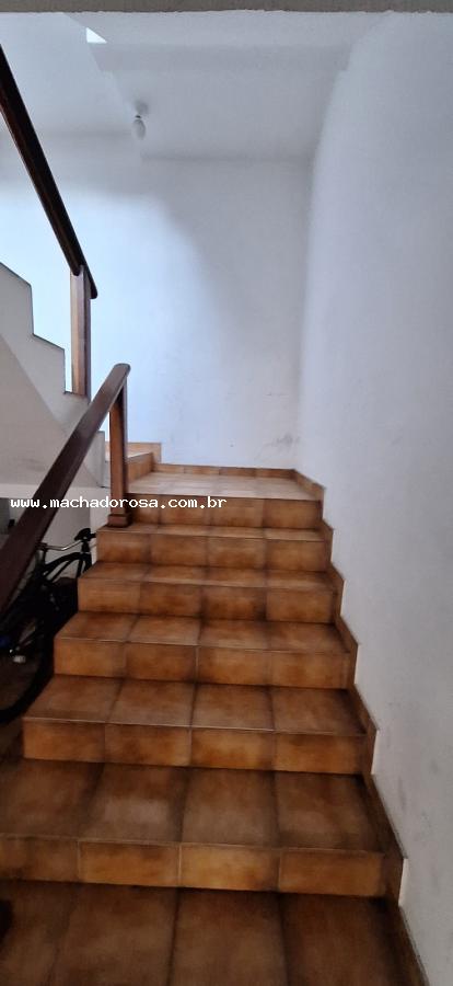 Apartamento à venda com 2 quartos, 69m² - Foto 42