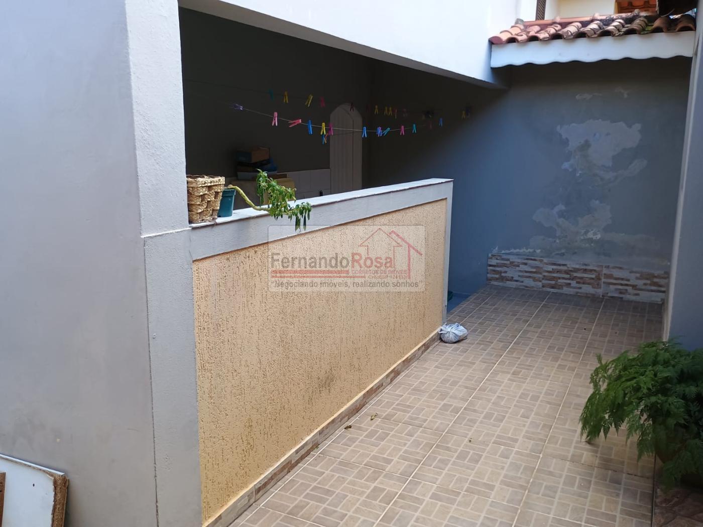 Casa à venda com 4 quartos, 220m² - Foto 32